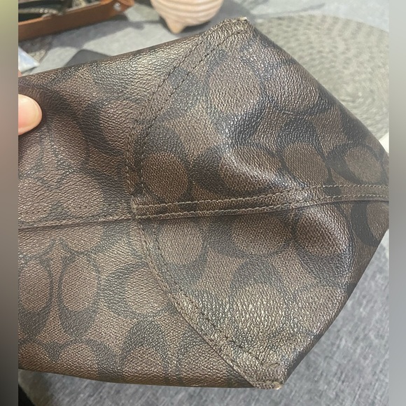 Coach Brown and Black Signature Tote Bag - Picture 11 of 16